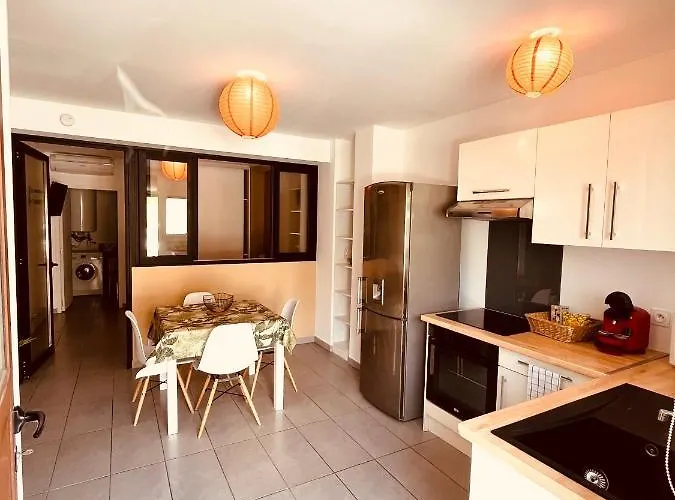 Appartement Superbe T2 Avec Place De Parking Ajaccio (Corsica)